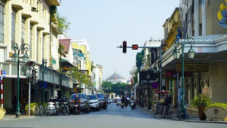 Không còn là “đặc sản” phố cổ, giá nhà mặt phố Hà Nội đã cán mốc 1 tỷ đồng/m²