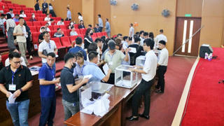 Đấu giá đất Quốc Oai: Đẩy giá tăng vọt, chốt cao nhất 104 triệu/m2