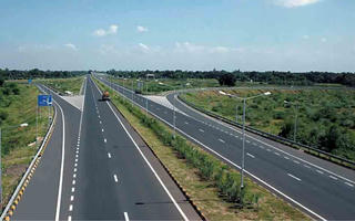 Xin chuyển 2 dự án cao tốc Bắc-Nam sang đầu tư công
