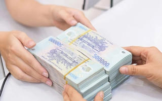 Ngân hàng bung tiền cuối năm: Lãi suất cho vay xuống mức 8%