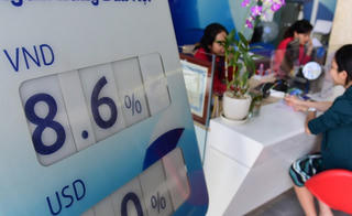 Lãi suất tiết kiệm ngân hàng 'lên đỉnh' cao nhất tới 9,5%/năm