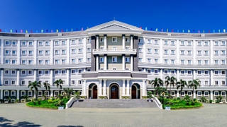 Hệ sinh thái của bà Nguyễn Thị Út Em và Trường Quốc tế Mỹ (AISVN) có gì?