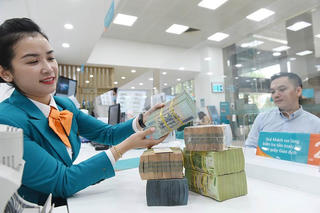 Chiến lược gom tiền rẻ: Cuộc đua CASA ngày càng khốc liệt