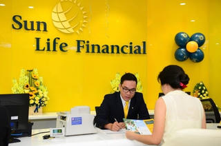 Sun Life: Công ty bảo hiểm 'hiếm hoi' đi vay nợ, gần 500 tỷ