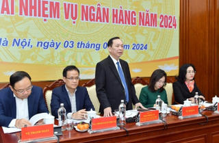 Chỉ 1 tháng cuối bơm ra 520.000 tỷ, chiếm 1/3 tăng trưởng tín dụng cả năm 2023