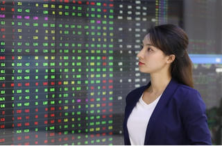 Thị trường giao dịch lình xình, thanh khoản 'mất hút'