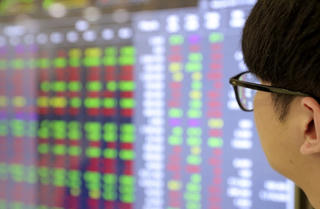 Chuyên gia lý giải vì sao VN-Index sẽ trở lại vùng 1.200 điểm trong tháng 10