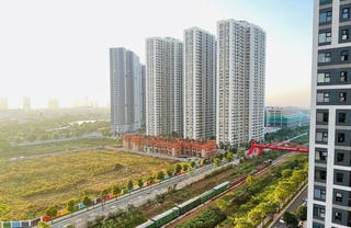 Sở hữu nhà ở: ‘Chớ để hoa hết, bẻ cành không’