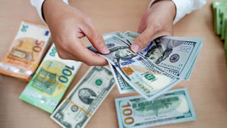 Tỷ giá biến động, những ngân hàng kiếm đậm từ buôn ngoại hối