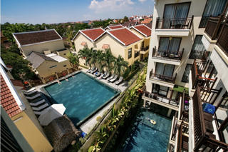 Khách sạn Lụa Hội An bị rao bán 240 tỷ đồng để siết nợ