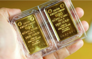 Giá vàng hôm nay 14/12: Tăng sốc tới 700.000 đồng/lượng