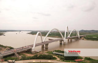Cận cảnh cây cầu gần 2.000 tỷ, có vòm thép cao nhất Việt Nam