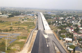 Bộ GTVT: 'Đưa vào khai thác cao tốc đoạn Mai Sơn - Quốc lộ 45 trước ngày 30/4/2023'
