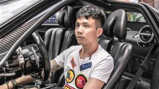 Minh Nhựa đệ đơn ly hôn vợ