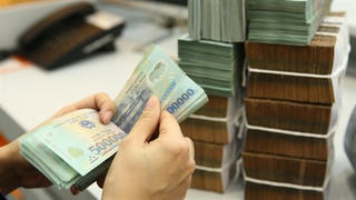 Ngân hàng báo lãi lớn: Thực đến đâu?