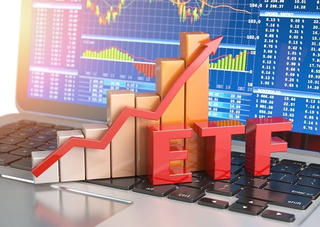VN30, VNMidcap, VNFinlead tái cơ cấu: Điểm tên các mã 'bật bãi' và 'vào sới'