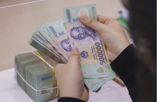 Ngân hàng tuần qua: TGĐ Lienvietpost bank từ nhiệm, khách Sacombank tố mất 47 tỷ