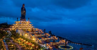 Từ khi 'ông lớn' Sun Group xuất hiện, số lượng khách du lịch tới 'nóc nhà' miền Nam tăng 15% mỗi năm