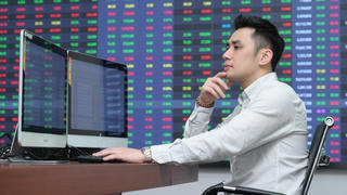 Cổ phiếu tăng mạnh: VIC vọt lên nhờ hiệu ứng Vinpearl, BCG và TCD chìm sâu