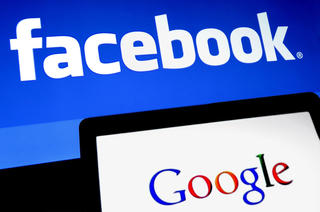 Tràn ngập quảng cáo "bẩn", Facebook và Google đang thách thức pháp luật? 