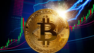 Bitcoin tăng trước triển vọng tỷ phú Donald Trump thắng cử