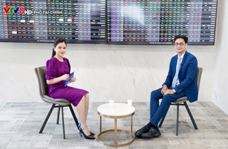 ‘Kinh tế năm 2024 sẽ tích cực nhưng không bùng nổ, VN-Index tăng 15-20%’