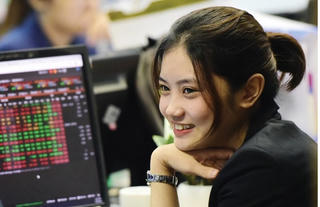 Đón sóng tăng điểm mới, nhà đầu tư ồ ạt mở tài khoản chứng khoán mới