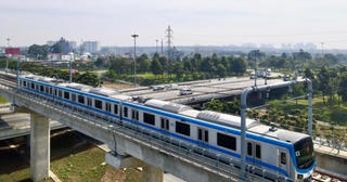 Sáng nay, đoàn tàu Metro số 1 chạy thử nghiệm toàn tuyến