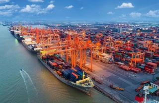 Việt Nam xuất siêu 1,07 tỷ USD trong nửa đầu tháng 2/2023