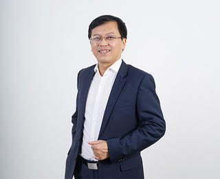 Ông Nguyễn Đức Vinh tiếp tục ngồi ghế Tổng giám đốc VPBank