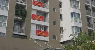 TP.HCM: Liên tục căng băng rôn liệu cư dân có đòi được quyền lợi?