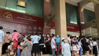 'Chợ' vàng miếng bùng phát: Chỉ cần nhắn tin, bao nhiêu cũng có