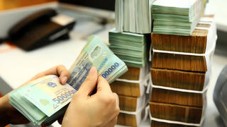 Điểm nóng mùa ĐHĐCĐ 2025: Ngân hàng lớn, bé 'rủ nhau' tăng vốn