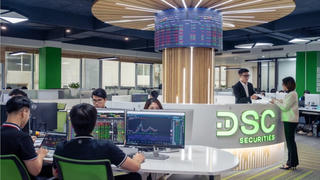 DSC: Dư nợ margin cao kỷ lục, tự doanh 'thoát hàng' trước 'bão' thuế
