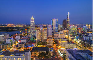 Bloomberg: Việt Nam đang có hơn 1.200 dự án bất động sản bị đình chỉ