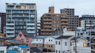 Nhà đầu tư ngoại lùng mua chung cư cũ ở Tokyo vì yen giảm