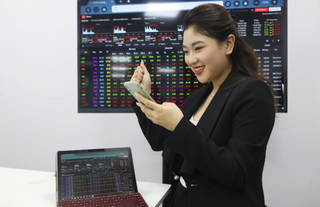 Lợi nhuận DN phục hồi mạnh mẽ, động lực chính từ cổ phiếu thép và ngân hàng