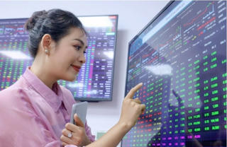 Thanh khoản bật lên, VN-Index tăng hơn 17 điểm