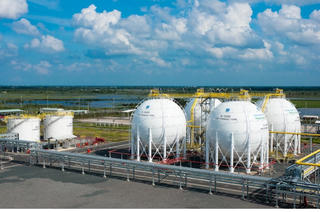 Cổ phiếu khuyến nghị hôm nay (17/3): TNH, SAB và GAS