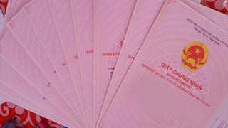 Chính quyền xã được cấp sổ đỏ: Liệu có khả thi