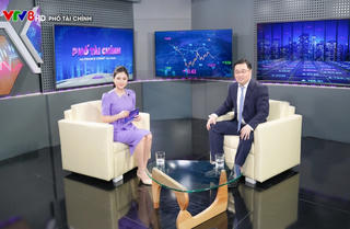 'Chứng khoán đối mặt với biến động lớn: Thị trường đi xuống, cơ hội đầu tư giá thấp'