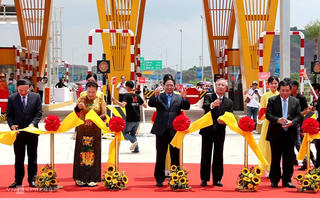 Khánh thành cao tốc Vân Đồn - Móng Cái, người dân được miễn phí 1 tháng