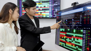 Khối ngoại tiếp tục bán ròng mạnh: VNM, FPT đứng đầu danh sách xả hàng