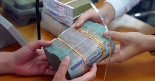 Chính phủ yêu cầu xử lý các ngân hàng thương mại yếu kém