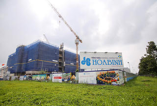 Xây dựng Hòa Bình hiện đang có bao nhiêu công ty con, liên kết?