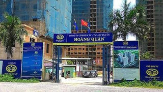 HQC: Sau vợ Chủ tịch, thêm tổ chức liên quan lãnh đạo bán ra toàn bộ cổ phiếu
