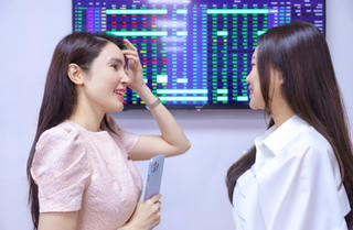 Cổ phiếu thép và NVL 'toả sáng' trong ngày VN-Index nhích nhẹ