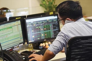 Hàng loạt cổ phiếu BĐS vẫn bứt phá bất chấp TTCK rung lắc trong phiên 12/8