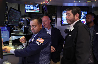 Chứng khoán Mỹ giảm điểm liên tiếp, Dow Jones mất sạch thành quả từ đầu năm