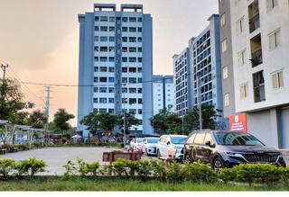 Mua nhà xã hội 3 năm chưa được giao, công nhân bức xúc vì cạn kiệt tài chính